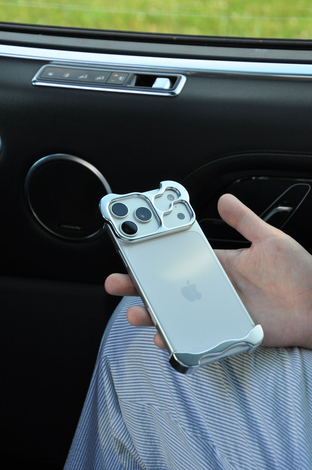 Maison Veyre Metal Bumper Case