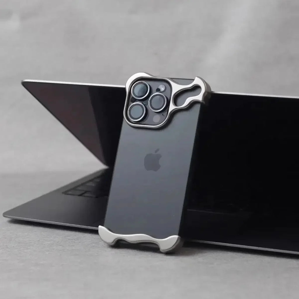 Maison Veyre Metal Bumper Case