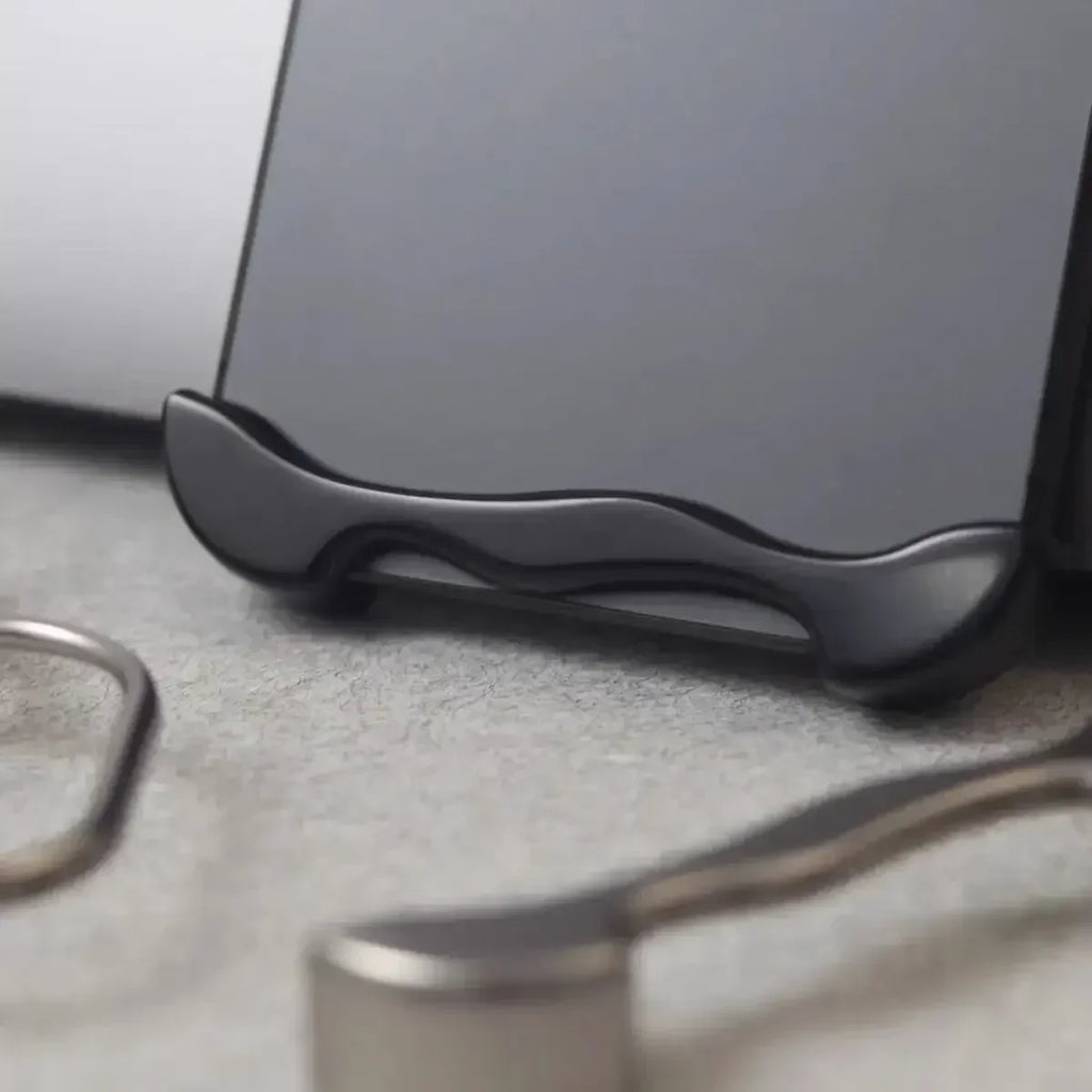 Maison Veyre Metal Bumper Case